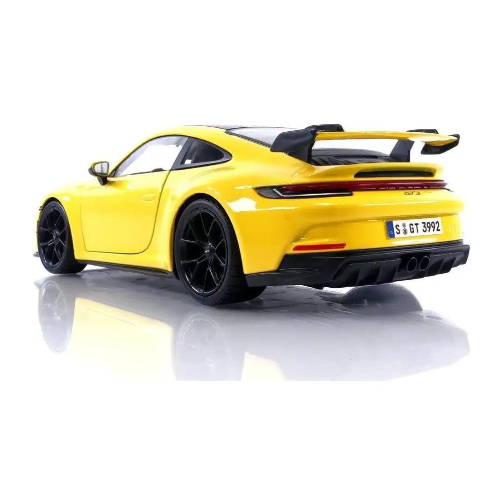 Porsche 911 GT3 Coupé 2022 Gelb – Maisto 1:18 Modell
