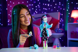 Mattel Monster High Creepover Party Frankie und Watzie